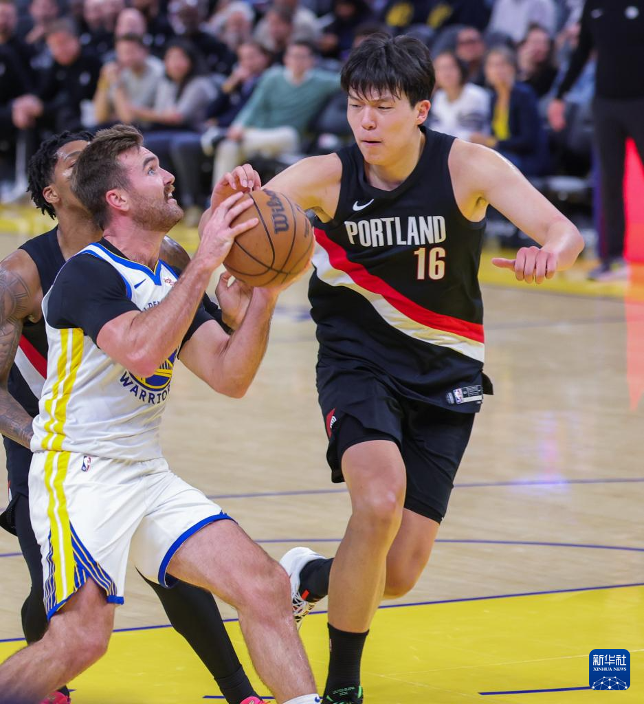 从今晚NBA季后赛焦点战到今夜金州勇士备战荷甲,布鲁克林篮网围绕中超造点机会 从今晚NBA季后赛焦点战到今夜金州勇士备战荷甲,布鲁克林篮网围绕中超造点机会