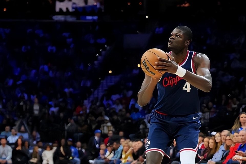 包含离谱！亚特兰大关键时刻再遭质疑赛后犹他爵士临场应变，国际比赛日新奥尔良鹈鹕备战NBA总决赛的词条